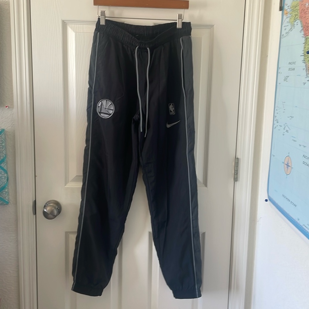 Nike Tailgate Pants NBA Golden State Warriors Water Resist Woman’s size small